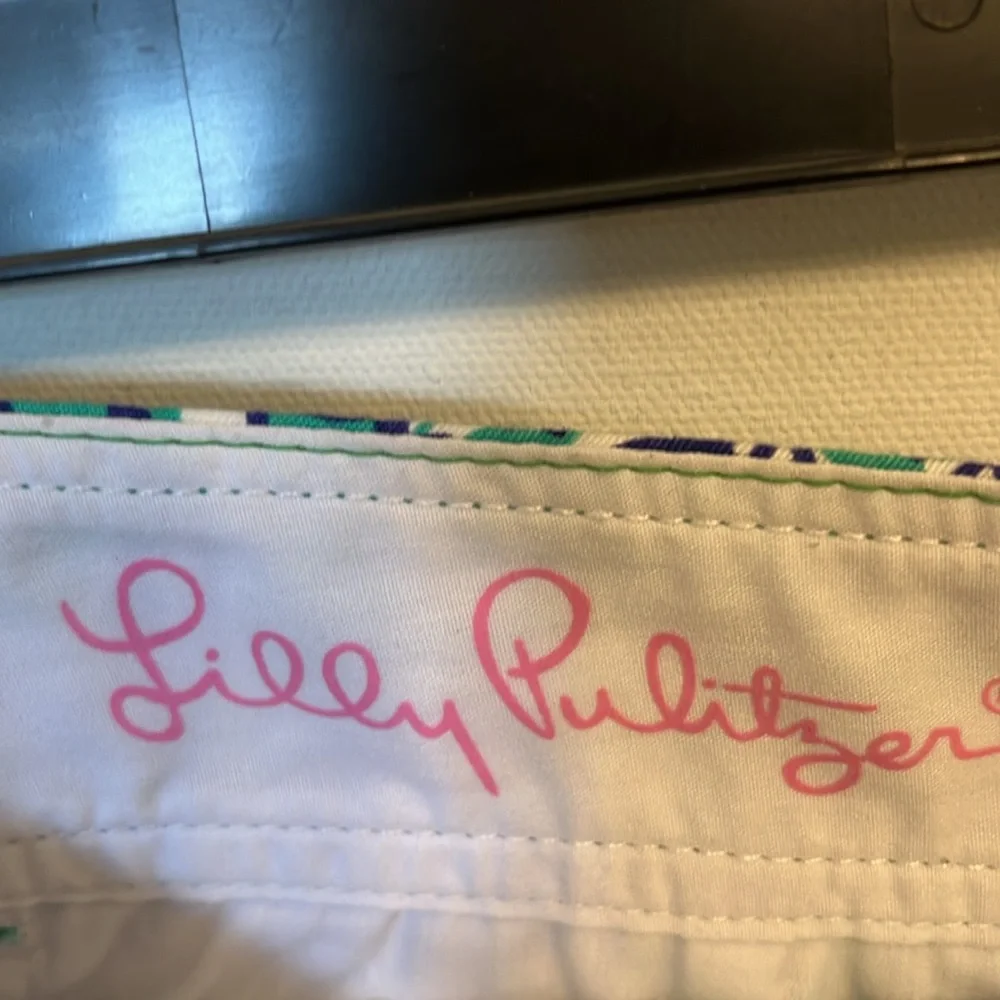LILY PULITZER Floral Shorts Sz 8 - Picture 8 of 11